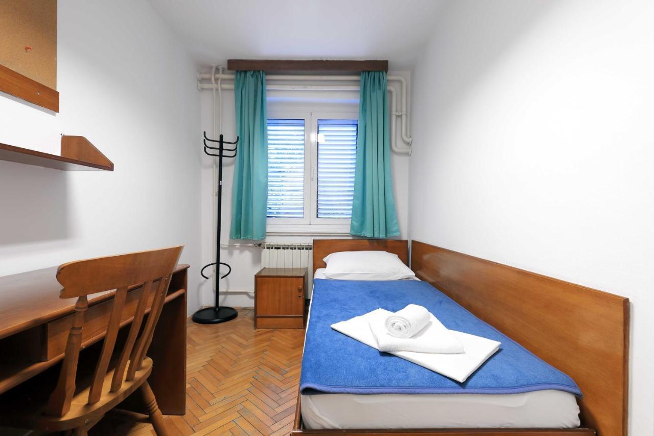Rooms Studentsko Naselje Ivan Goran Kovacic Rijeka Ngoại thất bức ảnh