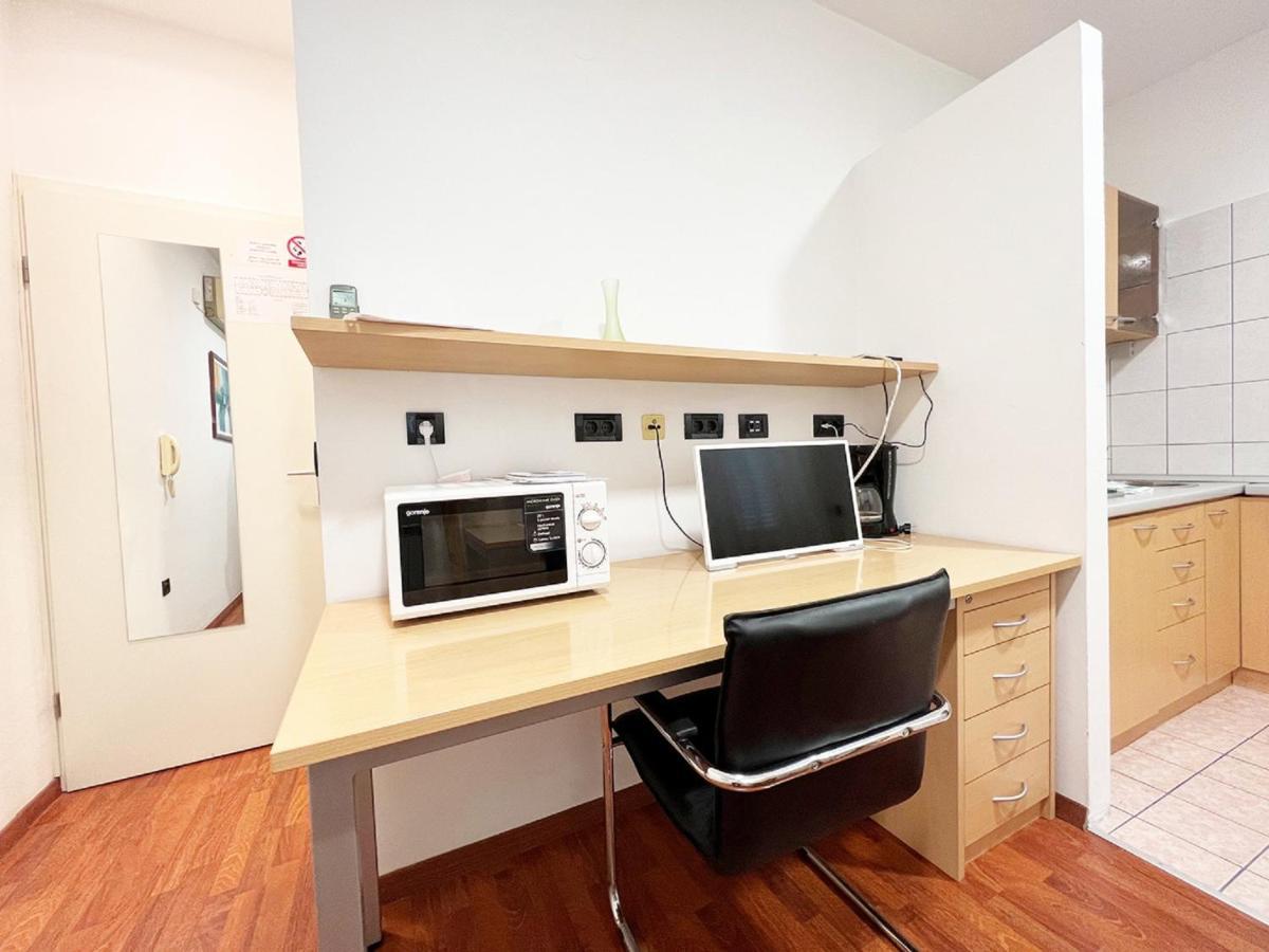 Rooms Studentsko Naselje Ivan Goran Kovacic Rijeka Phòng bức ảnh